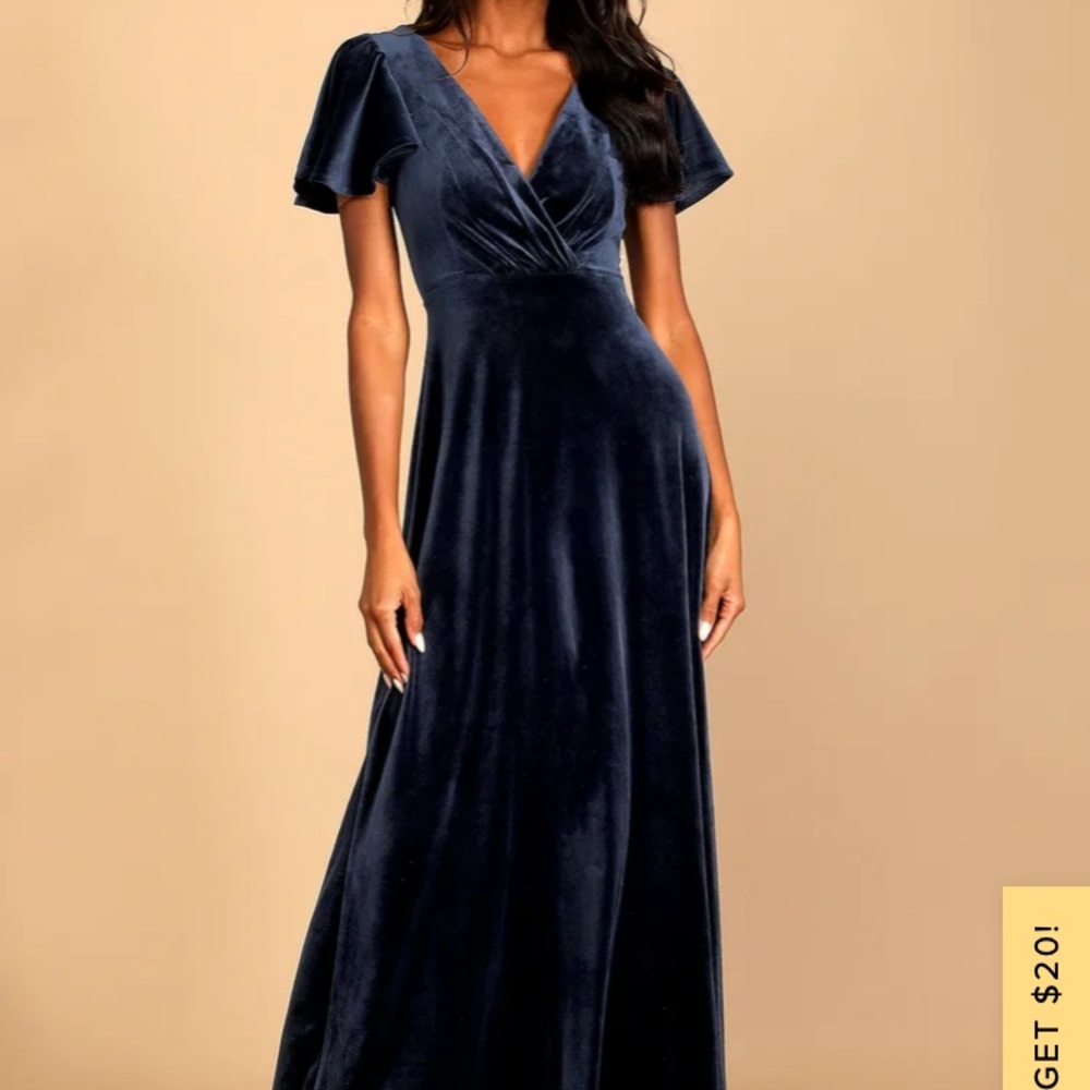 Lulu’s Navy Velvet Flutter Sleeve Dress